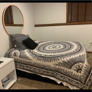 Urban outfitters bed spread